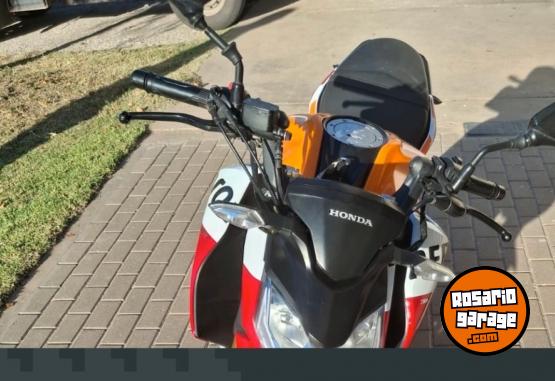 Motos - Honda Cb 190 Repsol 2017 Nafta 7500Km - En Venta
