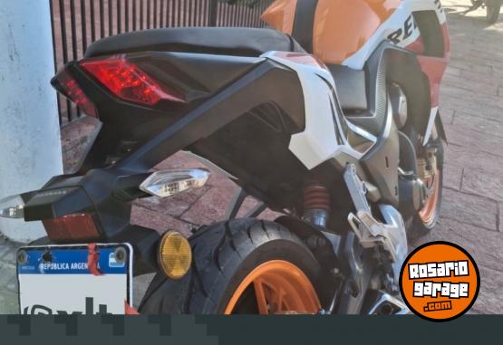 Motos - Honda Cb 190 Repsol 2017 Nafta 7500Km - En Venta