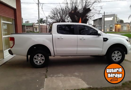 Camionetas - Ford RANGER XLS 4X2 2023 Diesel 17500Km - En Venta