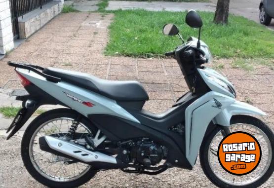 Motos - Honda Wave 110S 2023 Nafta 9500Km - En Venta