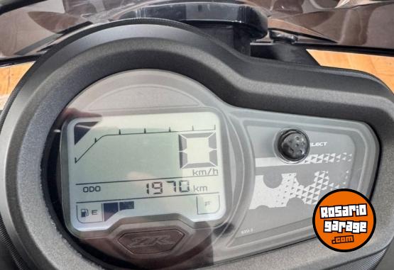 Motos - Yamaha ZR 125 2025 Nafta 2000Km - En Venta