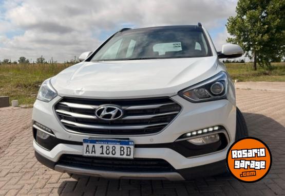 Camionetas - Hyundai Santa Fe 2016 Diesel 99000Km - En Venta