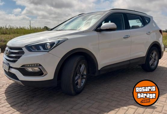 Camionetas - Hyundai Santa Fe 2016 Diesel 99000Km - En Venta