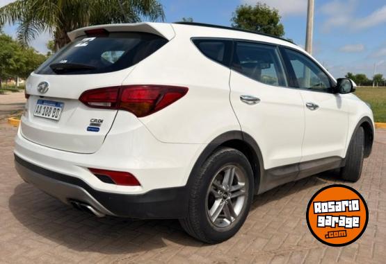 Camionetas - Hyundai Santa Fe 2016 Diesel 99000Km - En Venta