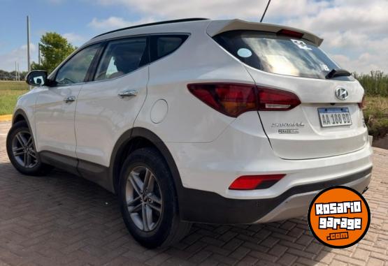 Camionetas - Hyundai Santa Fe 2016 Diesel 99000Km - En Venta