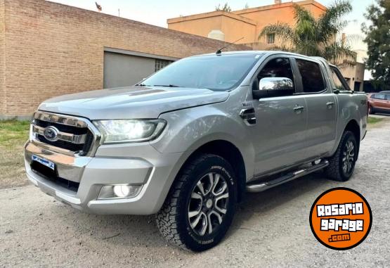 Camionetas - Ford XLT 200cv 2017 Diesel 180000Km - En Venta
