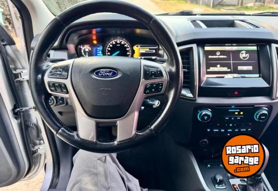 Camionetas - Ford XLT 200cv 2017 Diesel 180000Km - En Venta