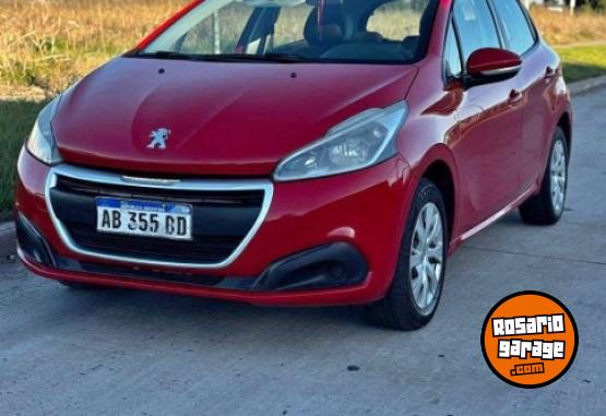Autos - Peugeot 208 2017 Nafta 130000Km - En Venta