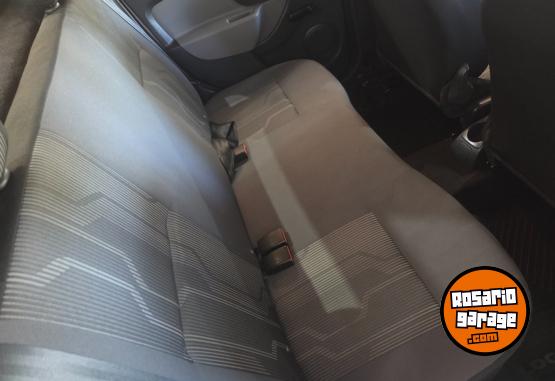 Autos - Renault Logan 2019 Nafta 119000Km - En Venta