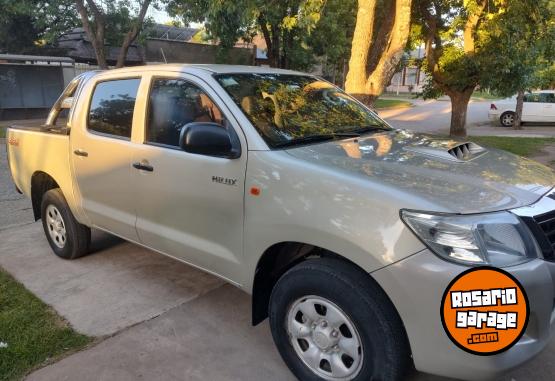 Camionetas - Toyota Hilux 2.5 pack 4x4 2015 Diesel 325000Km - En Venta