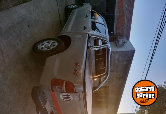 Camionetas - Toyota Hilux 2.5 pack 4x4 2015 Diesel 325000Km - En Venta