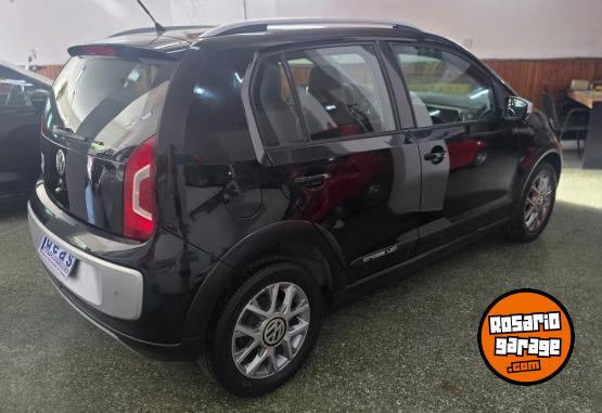 Autos - Volkswagen UP 1,0 MPI CROSs 2017 Nafta  - En Venta