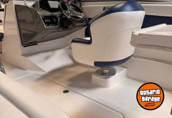 Embarcaciones - KLASE A K210 CON YAMAHA 150 4T CON 32 HORAS -AÑO 2022 - En Venta