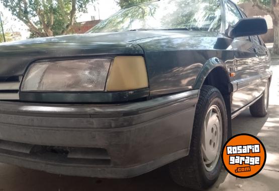 Autos - Renault 21 RN 1995 Diesel 300000Km - En Venta