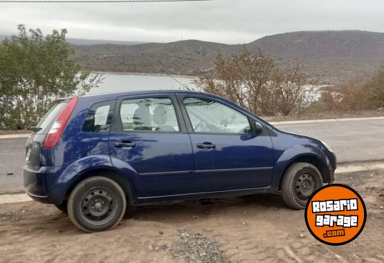 Autos - Ford Fiesta ambiente 2004 Nafta 195000Km - En Venta