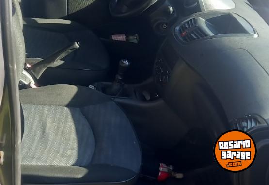 Autos - Peugeot 207 2010 Nafta 220000Km - En Venta