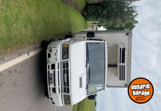 Camiones y Gr�as - Iveco daily caja t�rmica - En Venta