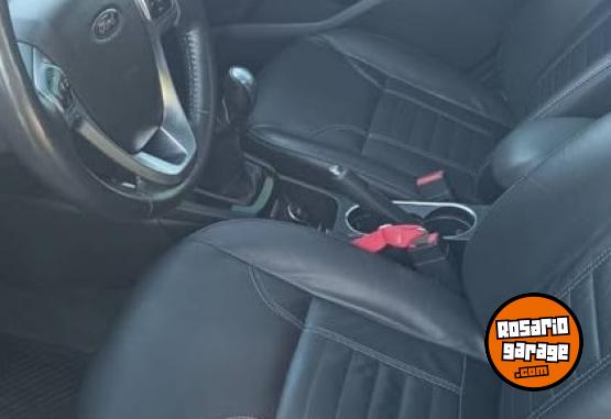 Autos - Ford Fiesta Titanium 2016 Nafta 106000Km - En Venta