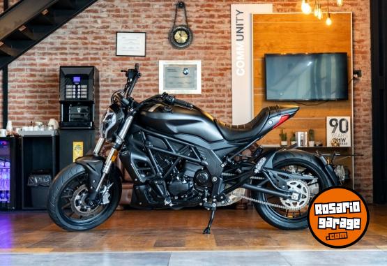 Motos - Benelli 502C 2024 Nafta 1404Km - En Venta