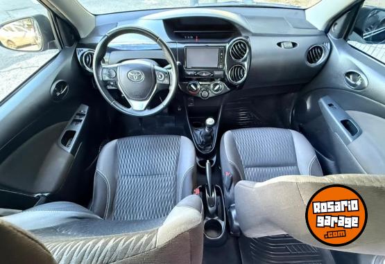 Autos - Toyota ETIOS XLS 1.5N 2017 Nafta 160000Km - En Venta