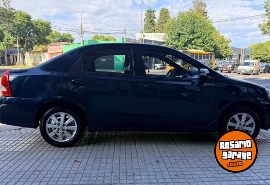 Autos - Toyota ETIOS XLS 1.5N 2017 Nafta 160000Km - En Venta