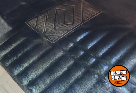 Camionetas - Mitsubishi L200 2010 Diesel 139000Km - En Venta