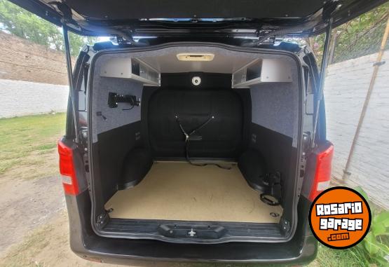 Utilitarios - Mercedes Benz Vito 111 2016 Diesel 60000Km - En Venta