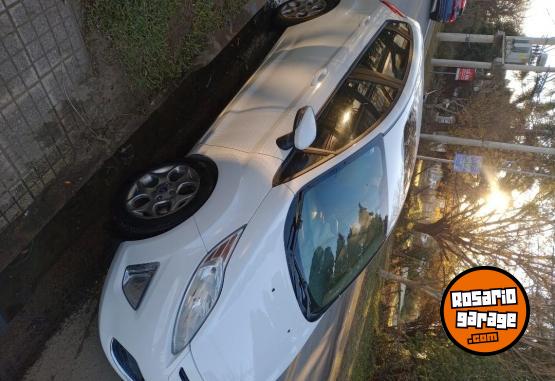 Autos - Ford Fiesta Titanium Kinetic 2013 Nafta 170000Km - En Venta