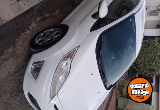 Autos - Ford Fiesta Titanium Kinetic 2013 Nafta 170000Km - En Venta