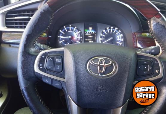 Camionetas - Toyota Innova 2.7 SRV nafta 2019 Nafta 112000Km - En Venta