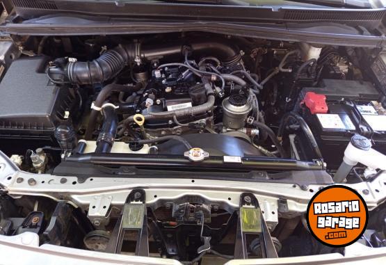 Camionetas - Toyota Innova 2.7 SRV nafta 2019 Nafta 112000Km - En Venta