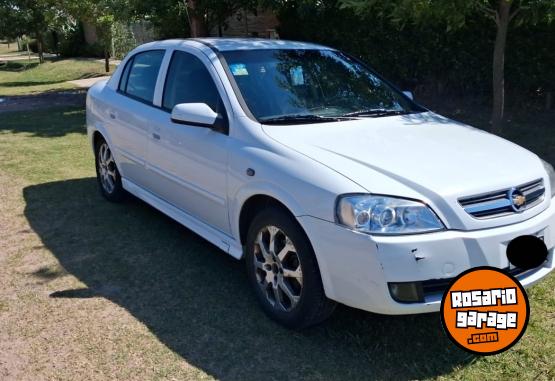 Autos - Chevrolet Astra GLS 2.0 8V 2011 GNC 126500Km - En Venta