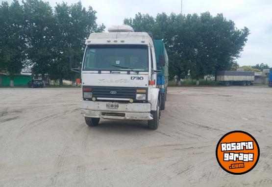 Camiones y Gr�as - camion ford 1730 ,a�o 2000. con acoplado pincen 2013 - En Venta