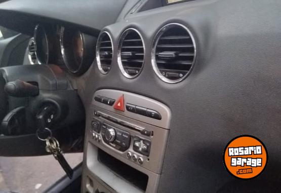 Autos - Peugeot 308 2014 Nafta 113000Km - En Venta