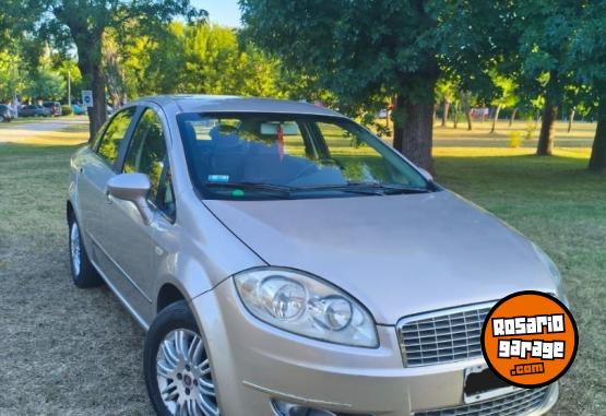 Autos - Fiat Línea essence 2011 2011 Nafta 197000Km - En Venta