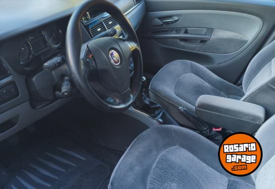 Autos - Fiat Línea essence 2011 2011 Nafta 197000Km - En Venta