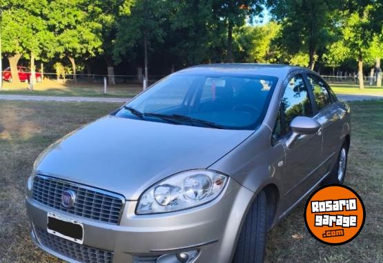 Autos - Fiat Línea essence 2011 2011 Nafta 197000Km - En Venta