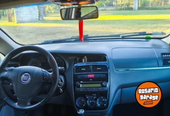 Autos - Fiat Línea essence 2011 2011 Nafta 197000Km - En Venta