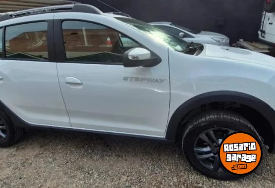 Autos - Renault Sandero stepway intense 2025 Nafta 300Km - En Venta