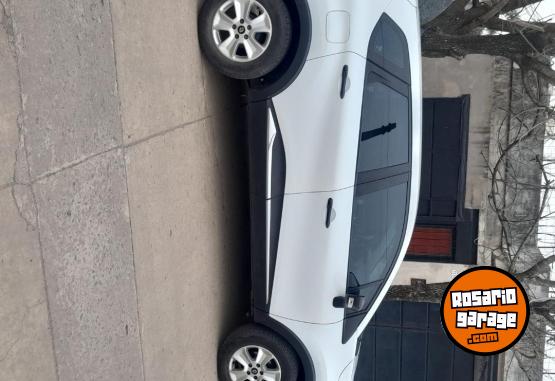 Autos - Renault Suran 2018 Nafta 78000Km - En Venta