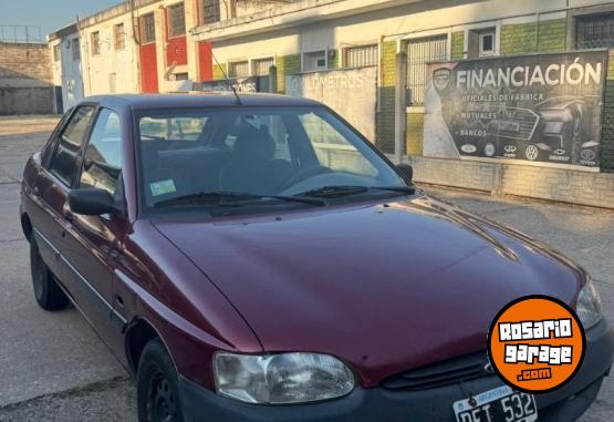 Autos - Ford Escort 1.8 2000 Nafta 177000Km - En Venta