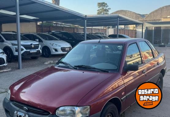 Autos - Ford Escort 1.8 2000 Nafta 177000Km - En Venta
