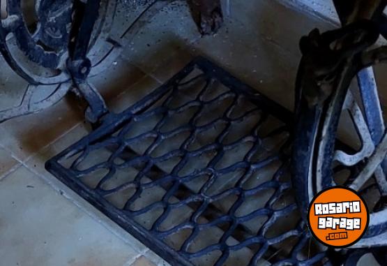 Otros - Maquina de coser Singer a pedal - En Venta