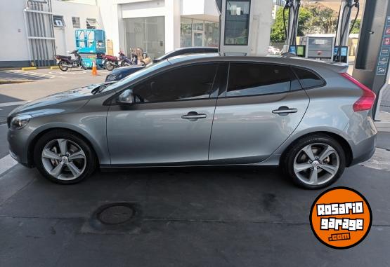 Autos - Volvo Volvo V40 T4 2.0 Momentun 2017 Nafta 93500Km - En Venta
