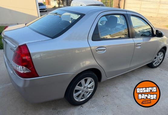 Autos - Toyota Etios 2018 Nafta 33500Km - En Venta