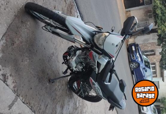 Motos - Motomel Skua Silver Edition 150cc 2021 Nafta 9100Km - En Venta