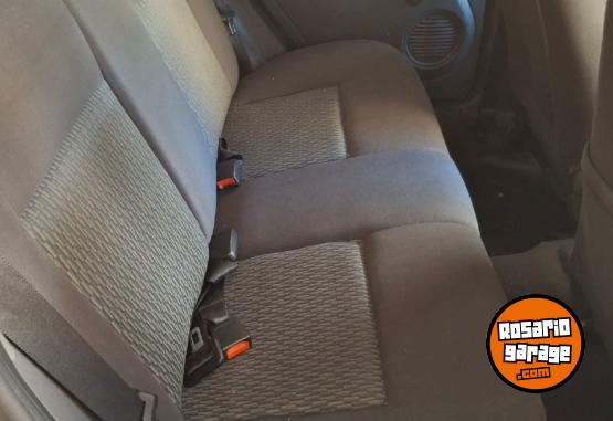 Autos - Ford Fiesta 2007 GNC 197000Km - En Venta