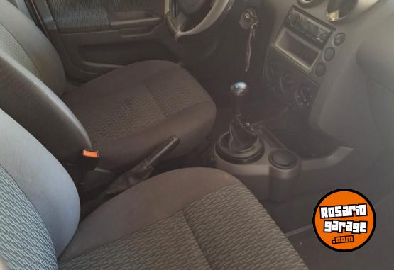 Autos - Ford Fiesta 2007 GNC 197000Km - En Venta