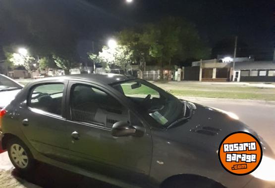 Autos - Peugeot Compact 1.9 xs 2011 Diesel 141000Km - En Venta