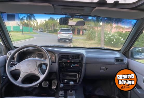 Camionetas - Nissan Pathfinder 1994 Nafta 200000Km - En Venta